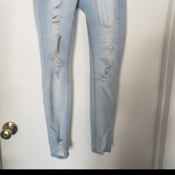 Curvy High-rise Jeggins AEO & Refuge Distressed - Picture 12 of 13